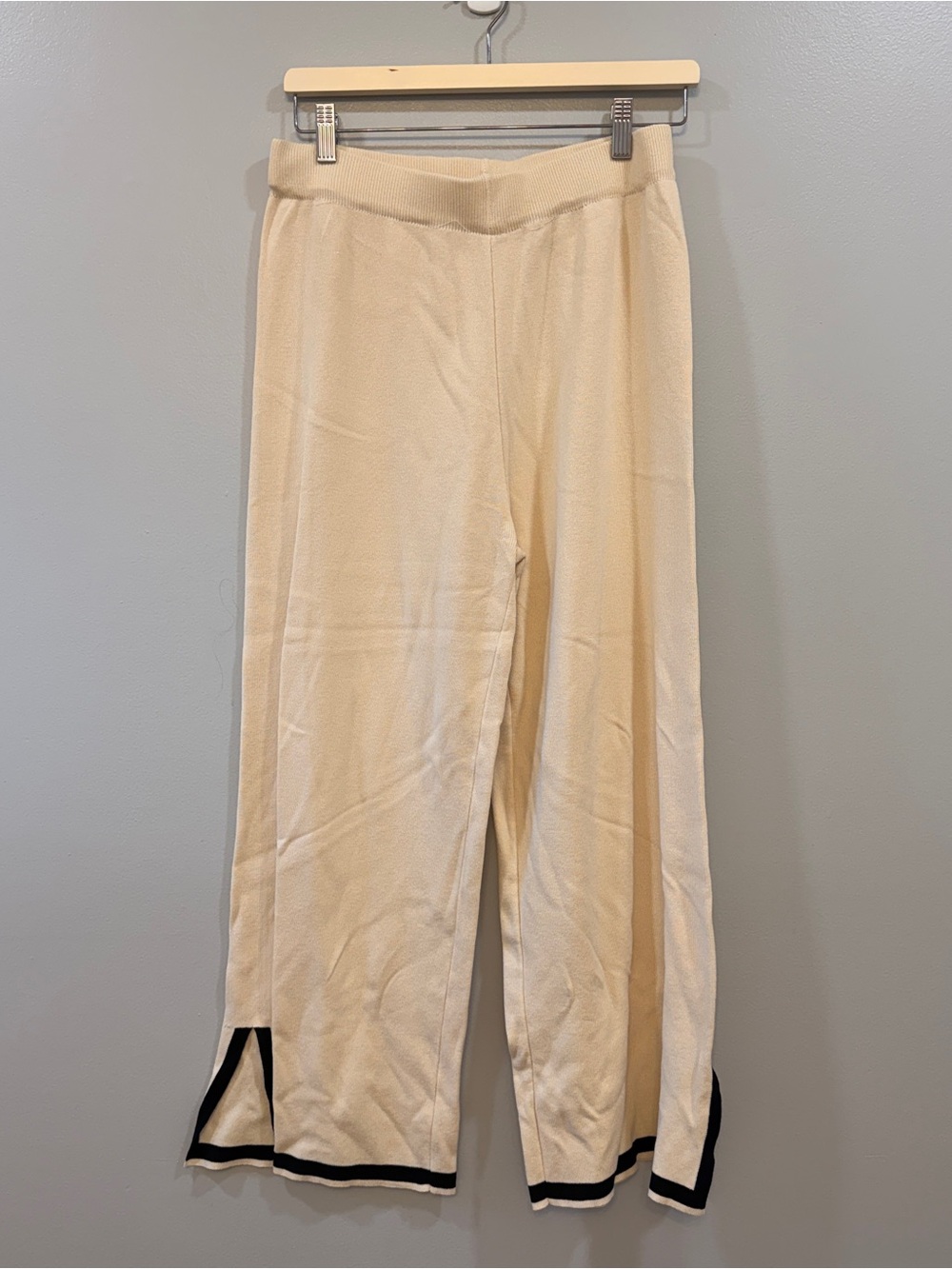 Tanming sweater Cream Wide-Leg Knit Pants with Black Trim size L